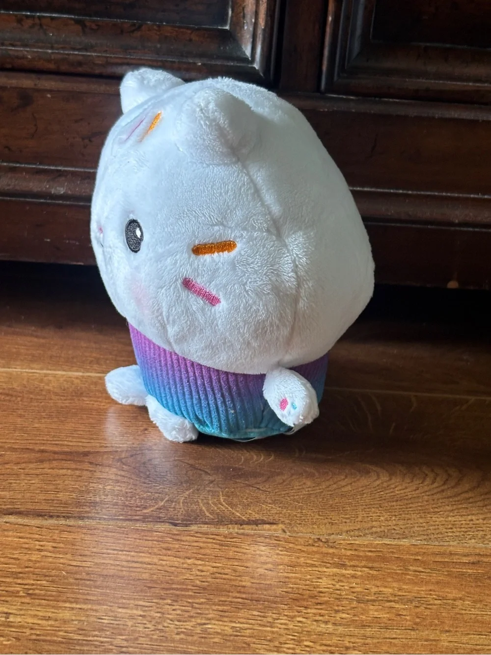 Plush Cupcake Kitty Toy in White with Rainbow Base